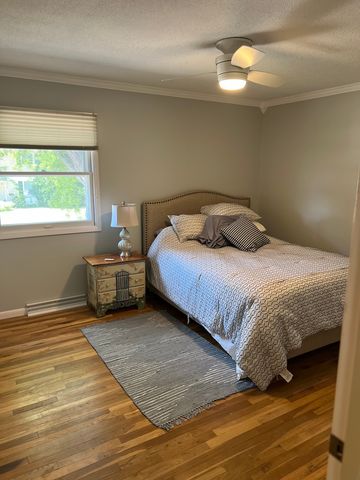3223 Kenwood Avenue, Davenport, IA 52807