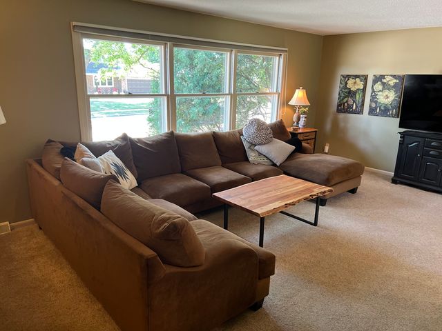 3223 Kenwood Avenue, Davenport, IA 52807