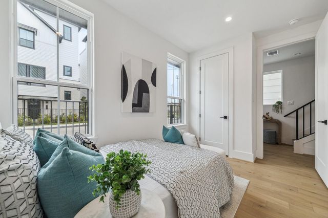 2214 Dennis Street, Houston, TX 77004