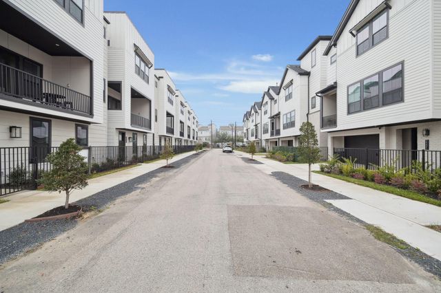 2214 Dennis Street, Houston, TX 77004