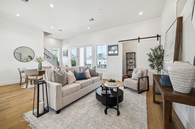 2214 Dennis Street, Houston, TX 77004