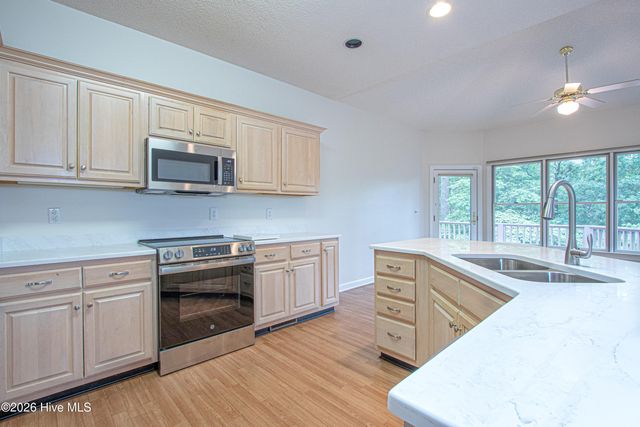 130 Landis Court, Southern Pines, NC 28387