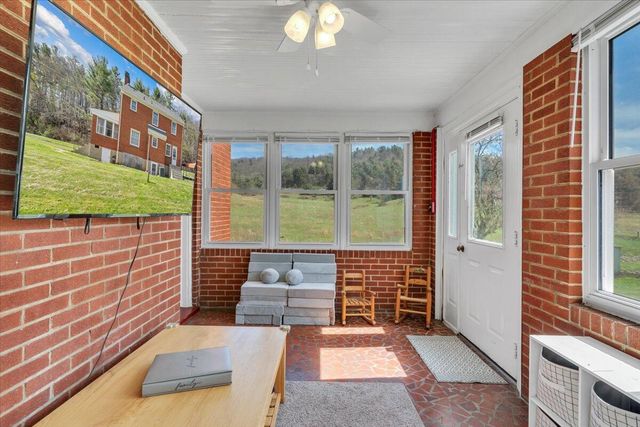 10388 Bent Mountain RD, Bent Mountain, VA 24059