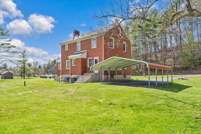 10388 Bent Mountain RD, Bent Mountain, VA 24059