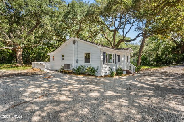 67 Sams Point Road, Beaufort, SC 29907
