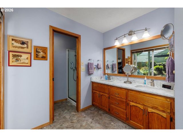 4718 N AMHERST St, Portland, OR 97203