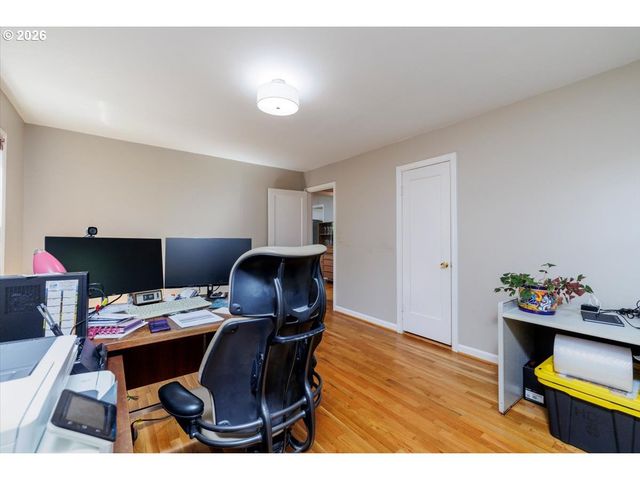 4718 N AMHERST St, Portland, OR 97203