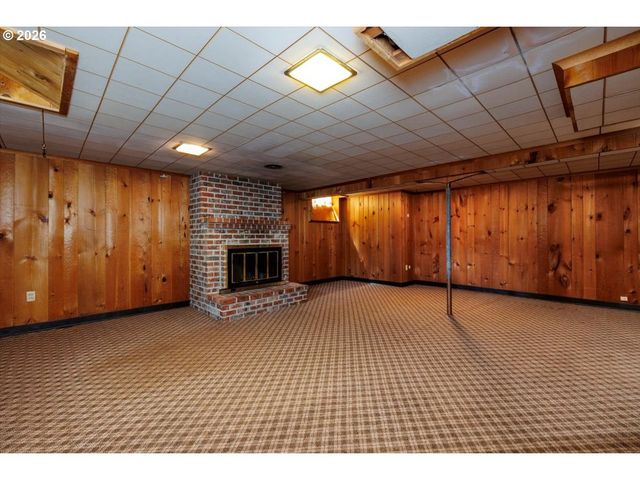 4718 N AMHERST St, Portland, OR 97203