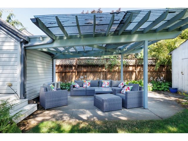 4718 N AMHERST St, Portland, OR 97203