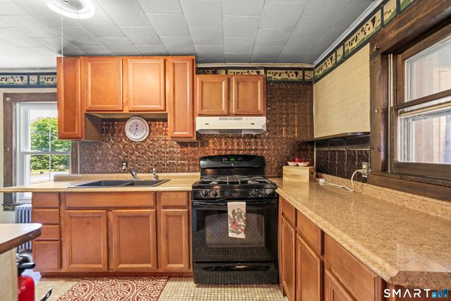 16 Chestnut Hill Road, Stafford, CT 06076