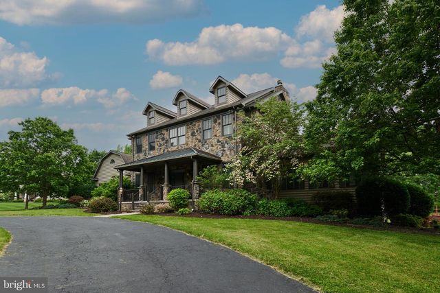 113 MANHASSET DR, Port Matilda, PA 16870