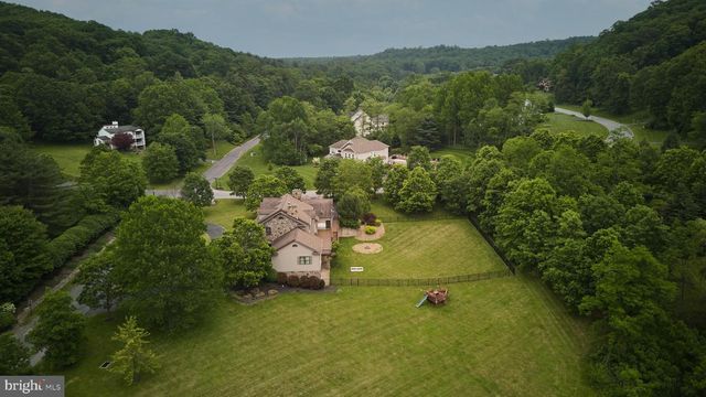 113 MANHASSET DR, Port Matilda, PA 16870