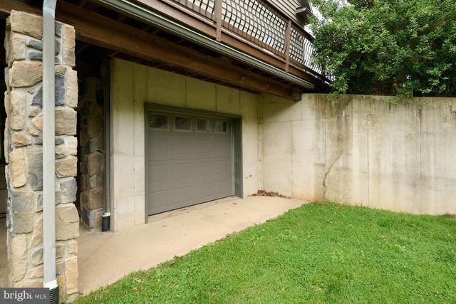 113 MANHASSET DR, Port Matilda, PA 16870