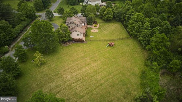 113 MANHASSET DR, Port Matilda, PA 16870