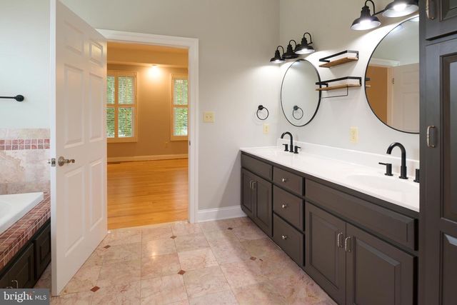 113 MANHASSET DR, Port Matilda, PA 16870