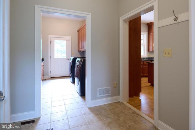 113 MANHASSET DR, Port Matilda, PA 16870