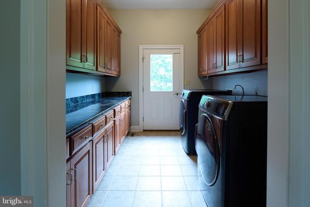 113 MANHASSET DR, Port Matilda, PA 16870