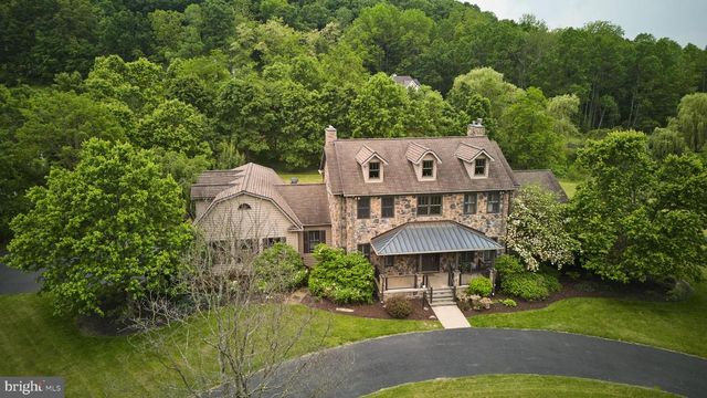 113 MANHASSET DR, Port Matilda, PA 16870