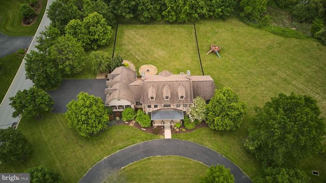 113 MANHASSET DR, Port Matilda, PA 16870