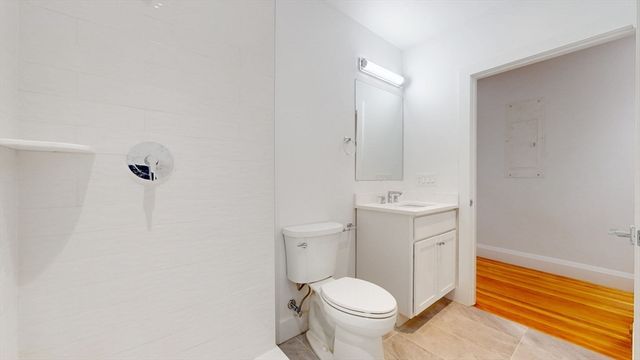 21 Regent Cir 3, Brookline, MA 02445