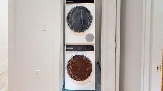 21 Regent Cir 3, Brookline, MA 02445