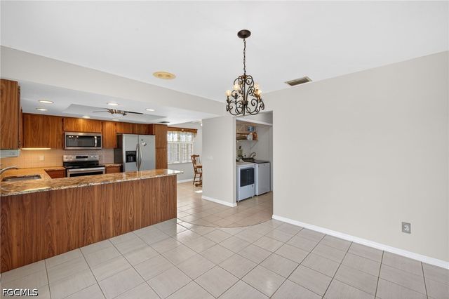 609 SE 21st ST, Cape Coral, FL 33990