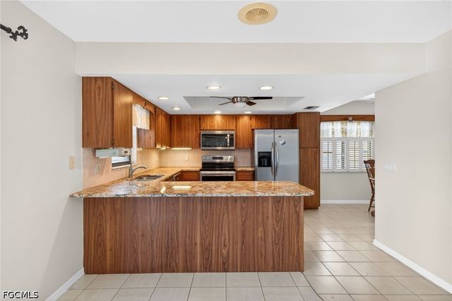 609 SE 21st ST, Cape Coral, FL 33990