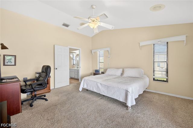 609 SE 21st ST, Cape Coral, FL 33990
