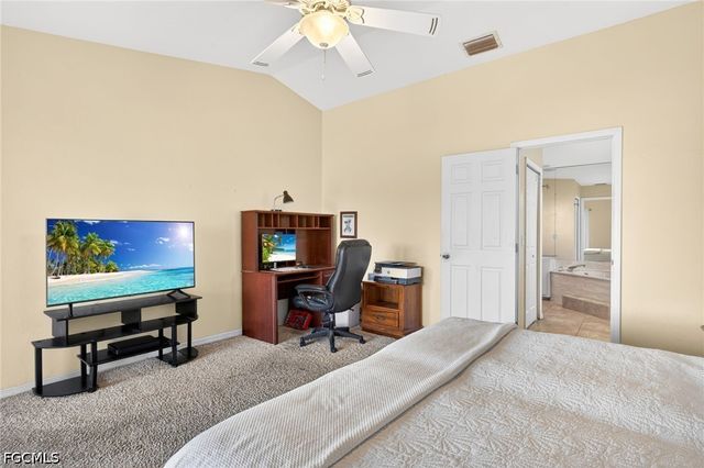 609 SE 21st ST, Cape Coral, FL 33990