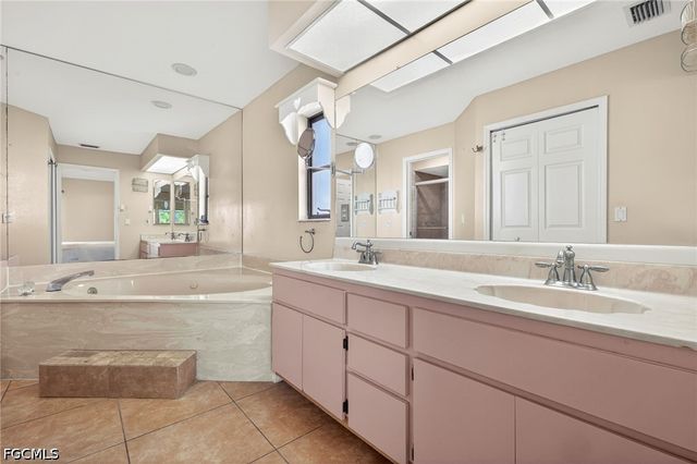 609 SE 21st ST, Cape Coral, FL 33990