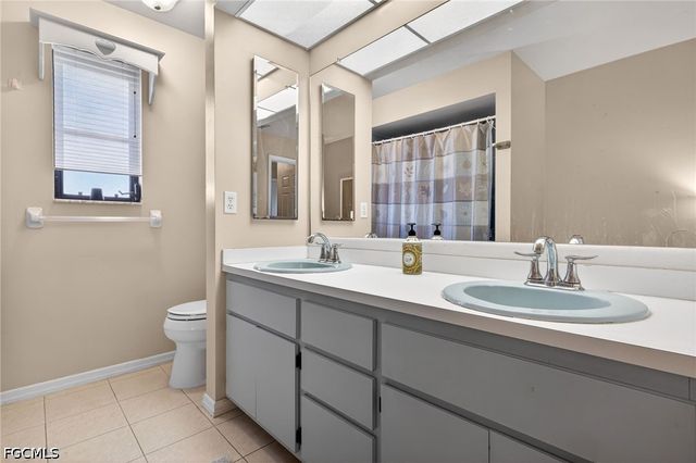 609 SE 21st ST, Cape Coral, FL 33990