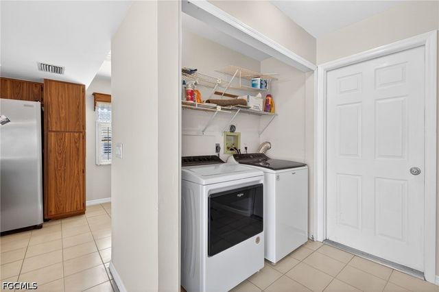 609 SE 21st ST, Cape Coral, FL 33990