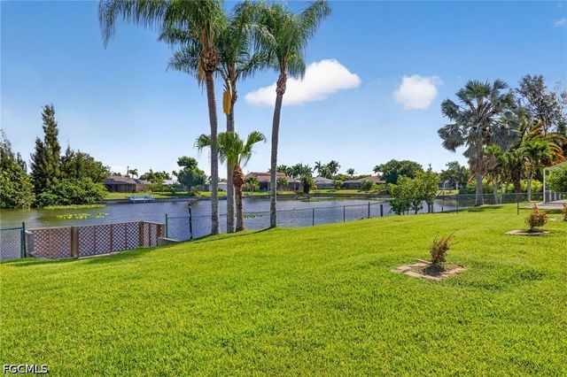 609 SE 21st ST, Cape Coral, FL 33990