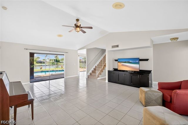 609 SE 21st ST, Cape Coral, FL 33990