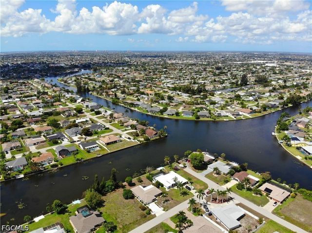 609 SE 21st ST, Cape Coral, FL 33990