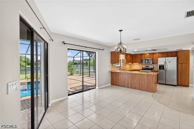 609 SE 21st ST, Cape Coral, FL 33990