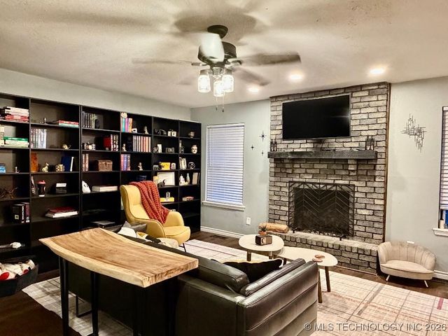 21609 E 32nd Place S, Broken Arrow, OK 74014