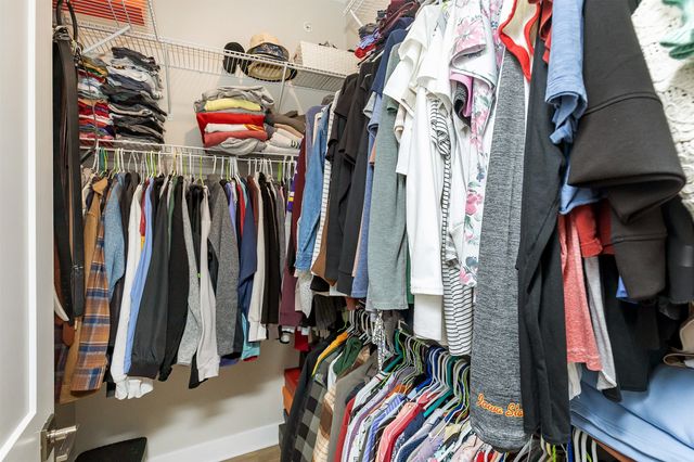 450 SW 7th Street 304, Des Moines, IA 50309