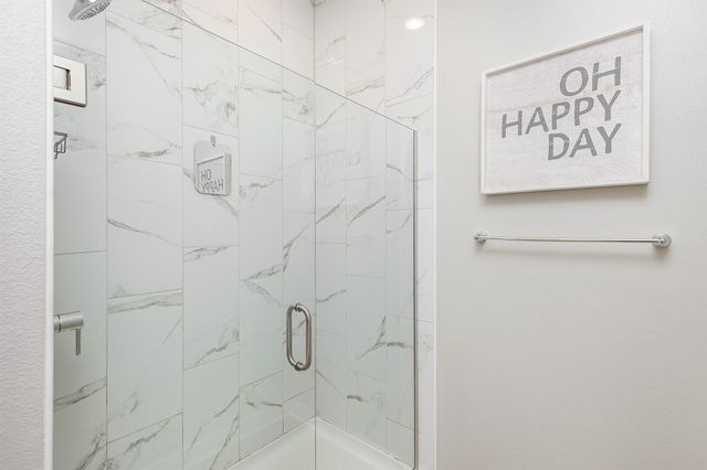 450 SW 7th Street 304, Des Moines, IA 50309