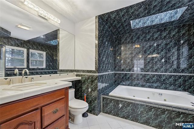 376 Stanhope Road, Sparta, NJ 07871