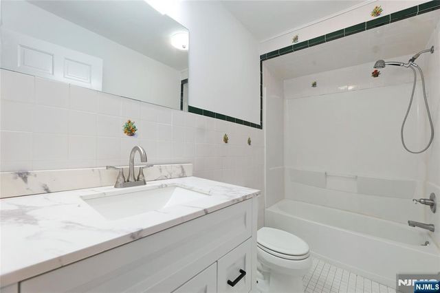 376 Stanhope Road, Sparta, NJ 07871