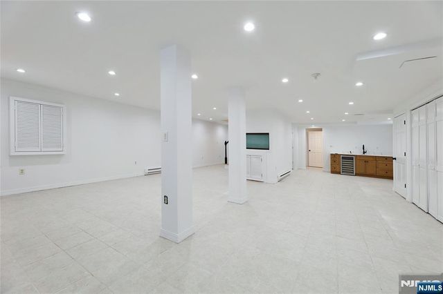 376 Stanhope Road, Sparta, NJ 07871