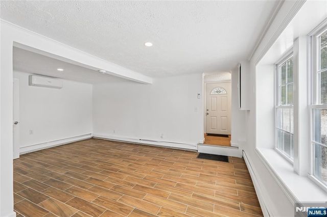 376 Stanhope Road, Sparta, NJ 07871