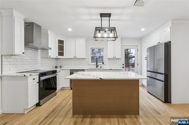 376 Stanhope Road, Sparta, NJ 07871