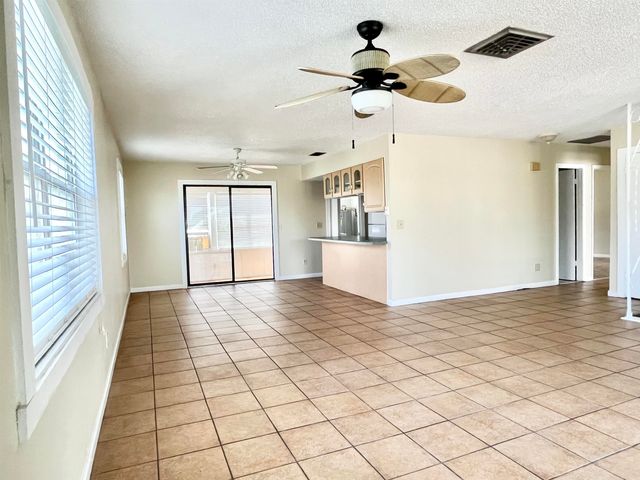 13 E St B, St Augustine, FL 32080