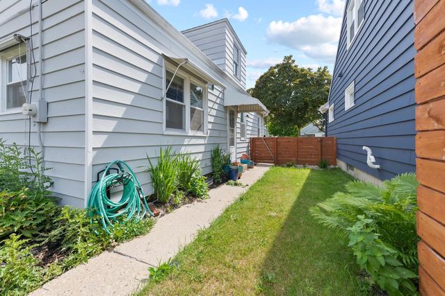 3813 N 81st STREET, Milwaukee, WI 53222