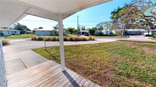 176 DARTMOUTH DRIVE NW, Port Charlotte, FL 33952