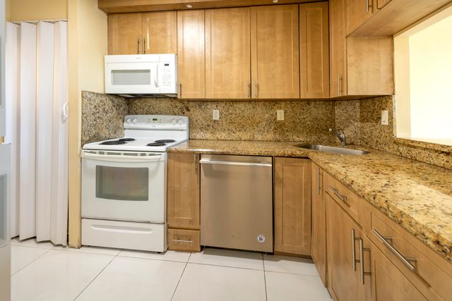 4501 NE 21ST Avenue NE 412, Fort Lauderdale, FL 33308