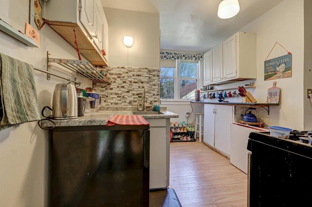 826 E WASHINGTON STREET, Appleton, WI 54911