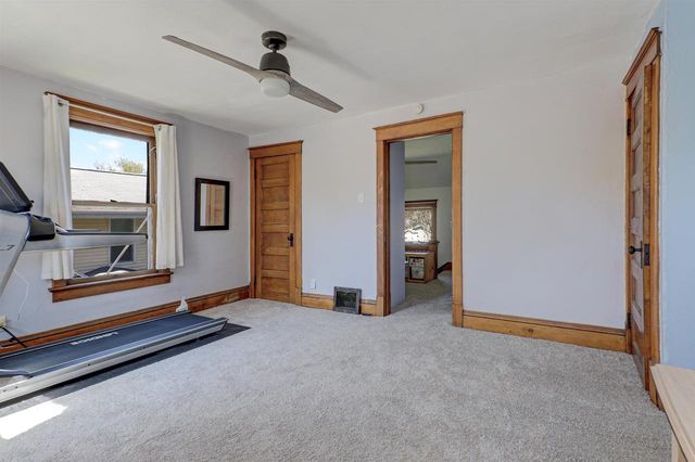 826 E WASHINGTON STREET, Appleton, WI 54911
